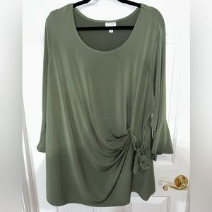 Womens Avenue short sleeve side tie size 26/28